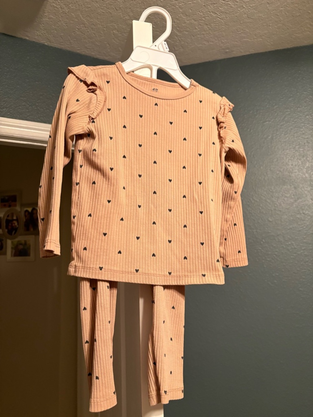 H&M Peach Ribbed Top with Tiny Black Hearts